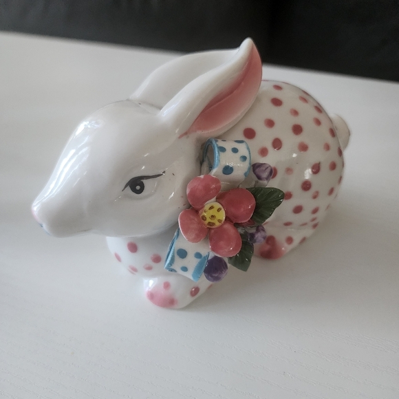 Polka Dot Ceramic Bunny Figurine - Picture 8 of 10